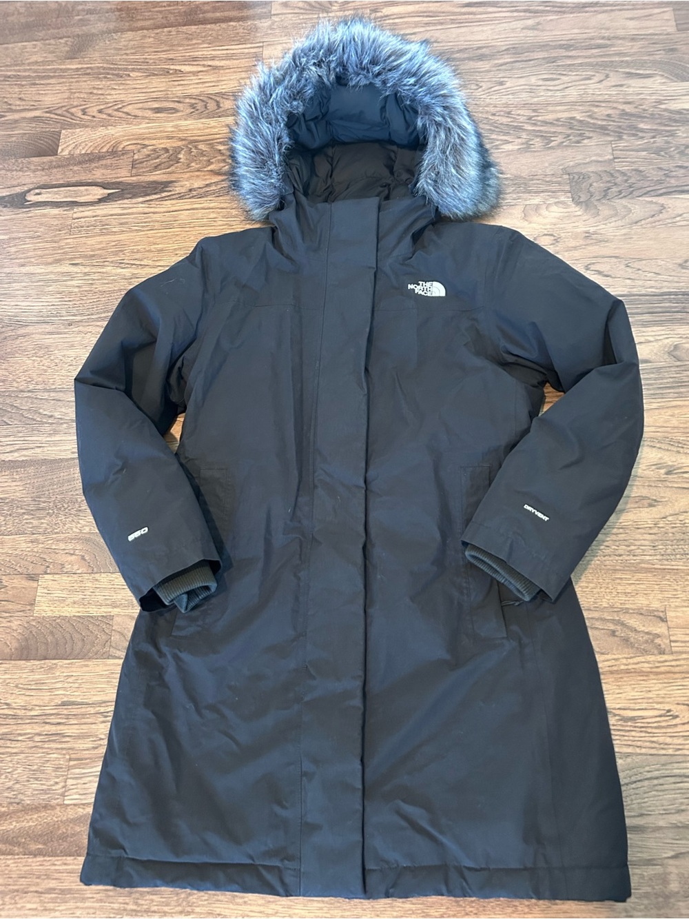 The North Face Women's Down Black Ski Parka Puffer with Faux Fur Hood